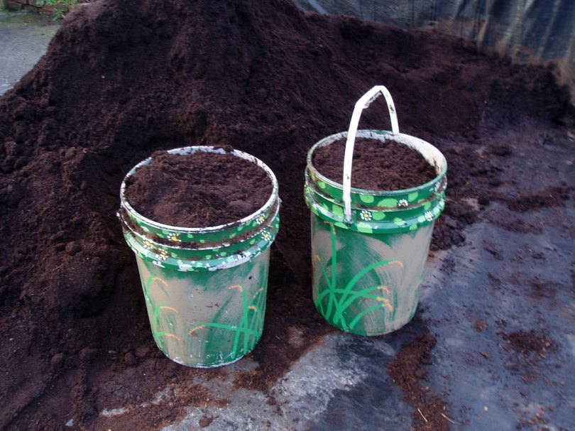 5-gallon buckets